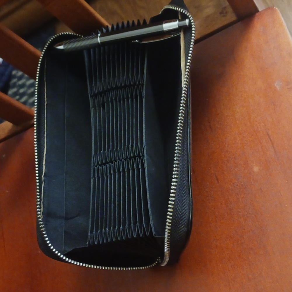 Wallet - Picture 3 of 4